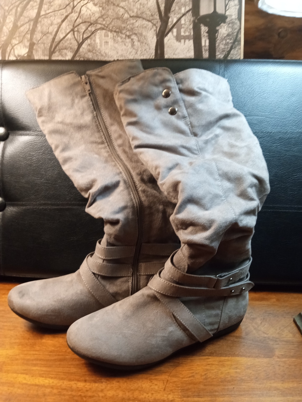 Source Unknown Gray Faux Suede Woman's Boots Size 9